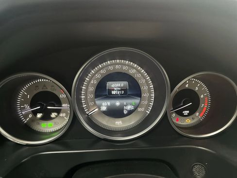 Used 2016 Mercedes-Benz E 400 Sedan image 17