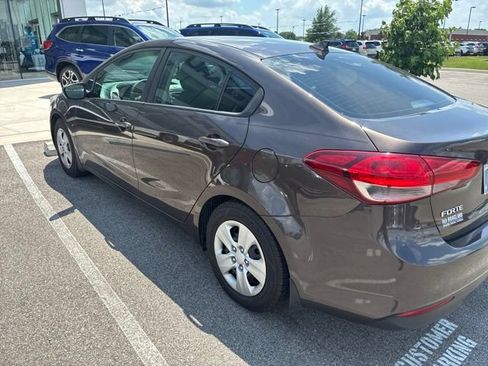 Used 2018 Kia Forte LX FWD image 3