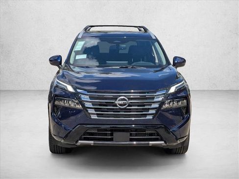 New 2026 Nissan Rogue Platinum image 6