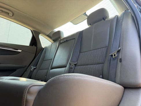 Used 2019 Chevrolet Impala LT image 9
