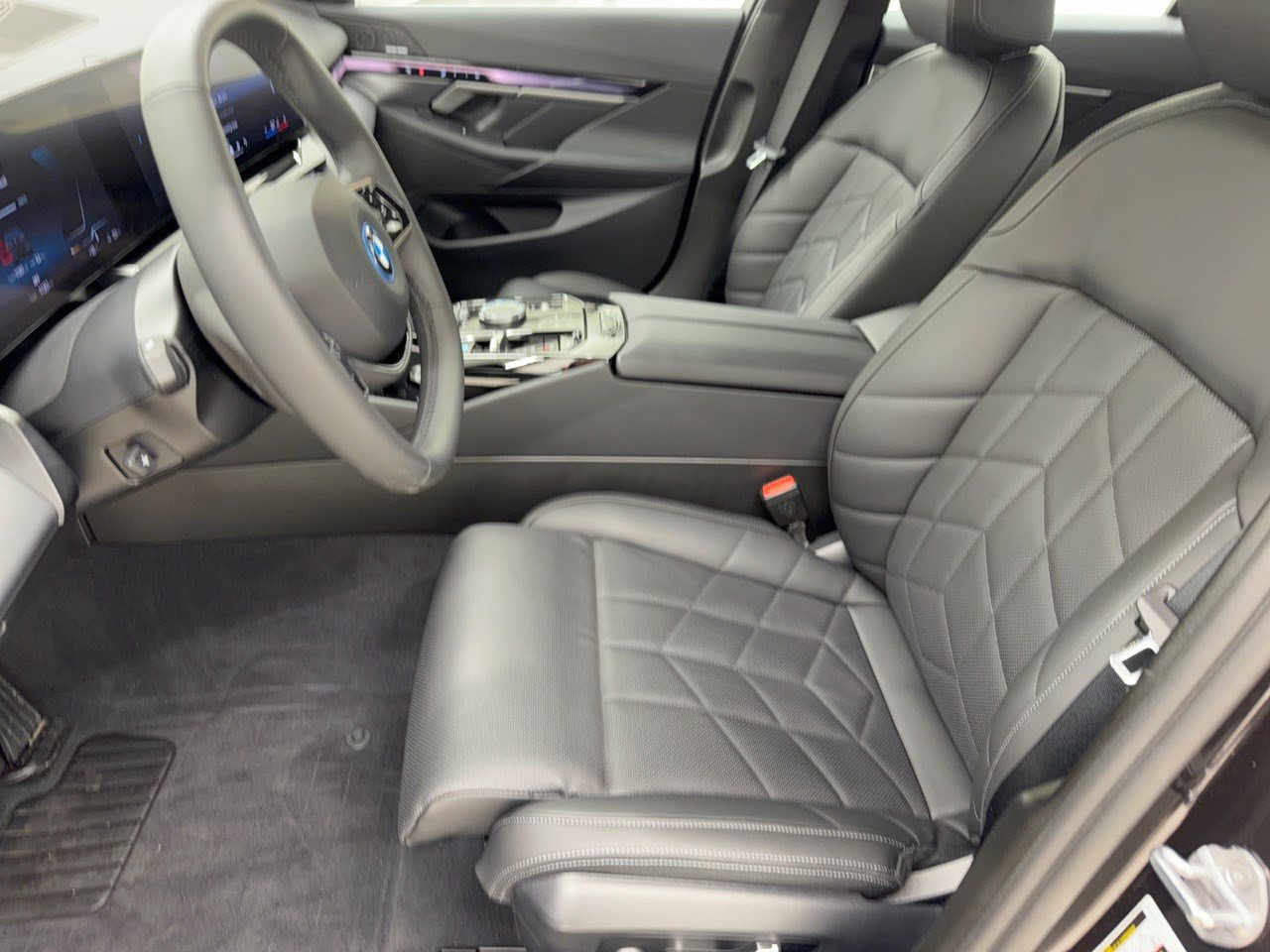 Certified 2025 BMW i5 eDrive40i w/ Premium Package RWD image 5