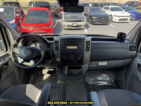 Used 2018 Mercedes-Benz Sprinter 2500 image 31