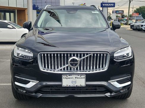 Used 2025 Volvo XC90 B6 Ultra w/ Protection Package Premier AWD/4WD image 2