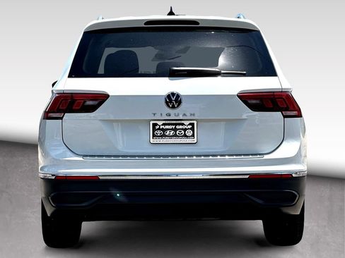 Used 2024 Volkswagen Tiguan Wolfsburg Edition FWD image 7