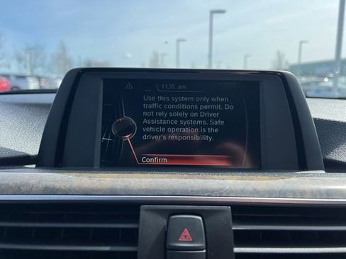 Used 2017 BMW 330i Sedan image 18