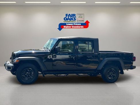 Certified 2023 Jeep Gladiator Sport w/ Trailer Tow Package image 15