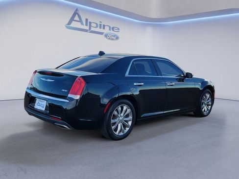 Used 2018 Chrysler 300 Limited image 5