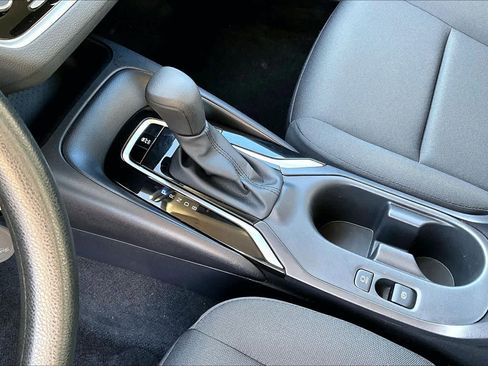 Certified 2025 Toyota Corolla LE image 15