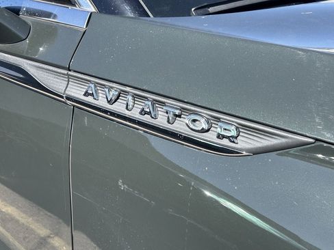 Used 2022 Lincoln Aviator Reserve AWD/4WD image 7