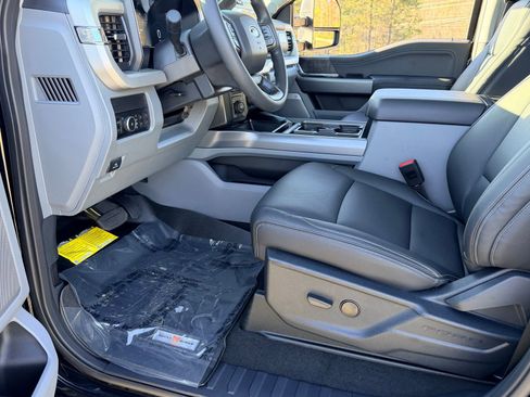 New 2026 Ford F250 XLT w/ XLT Premium Package image 37