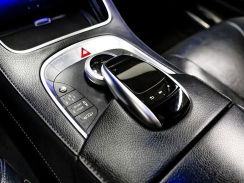 Used 2017 Mercedes-Benz S 550 Sedan image 28