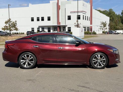 Used 2017 Nissan Maxima Platinum image 9