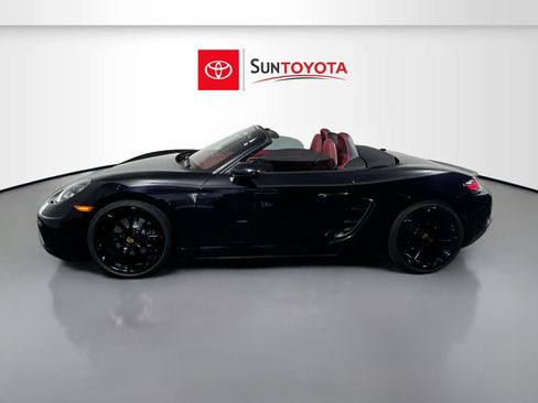 Used 2024 Porsche 718 Boxster RWD image 38