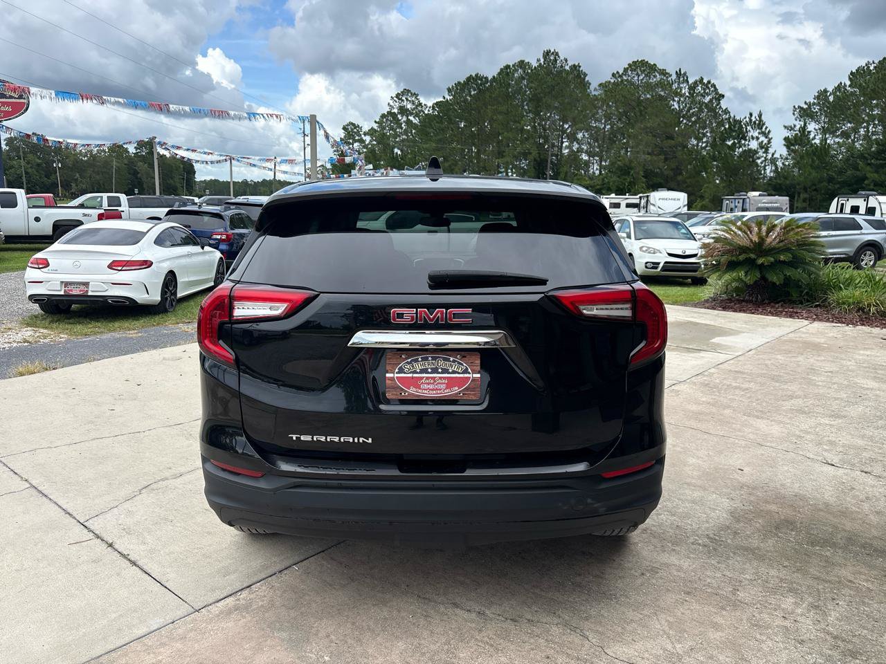 Used 2024 GMC Terrain SLE FWD image 6