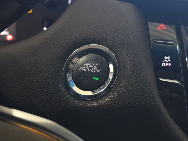 Used 2013 Cadillac XTS Luxury FWD image 18