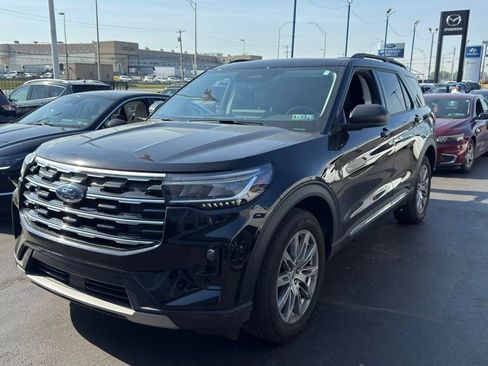 Used 2025 Ford Explorer Active w/ Active Comfort Package AWD/4WD image 6