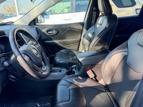 Used 2020 Jeep Cherokee Latitude Plus w/ Cold Weather Group image 13