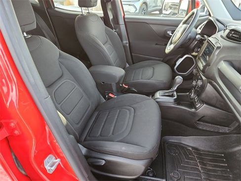 Used 2018 Jeep Renegade Latitude image 25