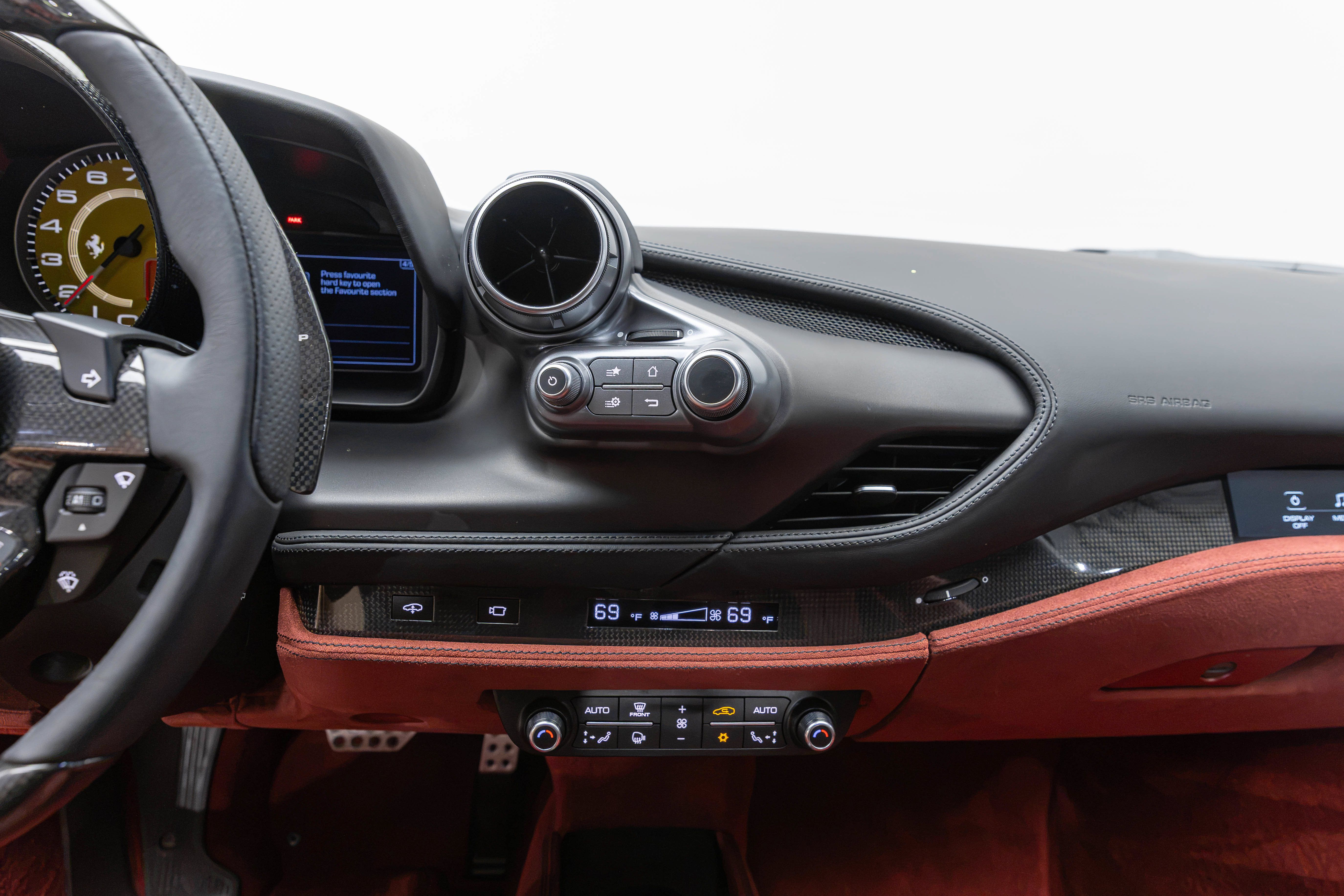 Used 2020 Ferrari F8 Tributo RWD image 31