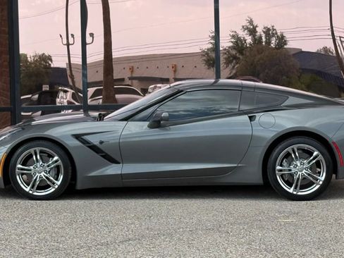 Used 2016 Chevrolet Corvette Stingray Coupe w/ Carbon Flash Badge Package RWD image 5