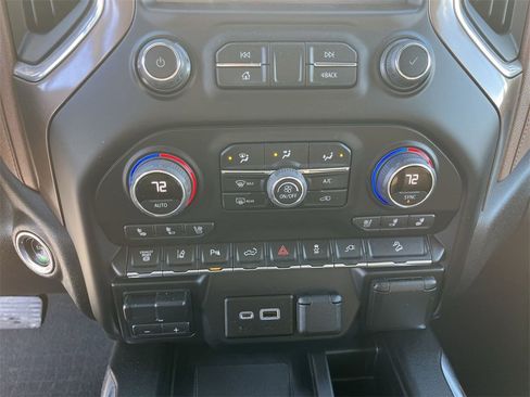 Certified 2022 Chevrolet Silverado 2500 High Country w/ Z71 Off-Road Package image 18