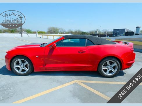Used 2019 Chevrolet Camaro LT RWD image 1