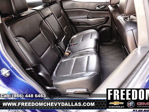 Used 2023 GMC Acadia SLT w/ Preferred Package image 13