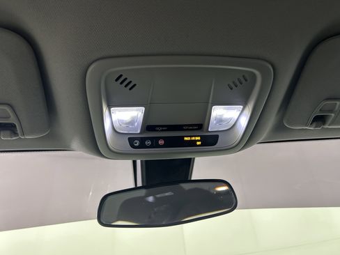 Used 2018 Chevrolet Malibu LT image 18