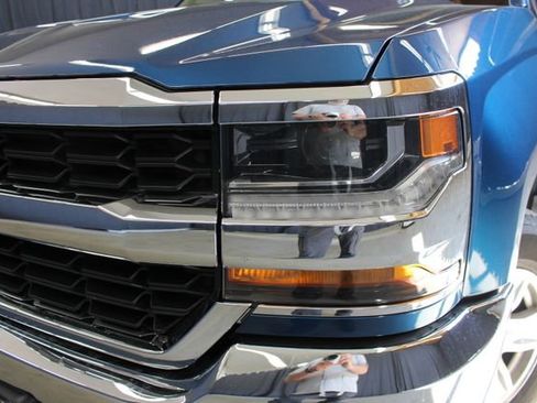 Used 2018 Chevrolet Silverado 1500 LT w/ All Star Edition AWD/4WD image 5