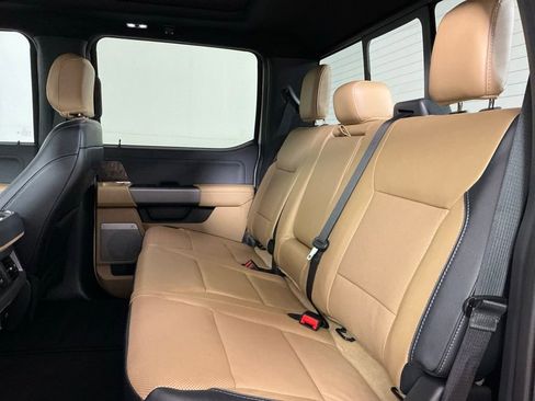 Used 2024 Ford F250 Lariat w/ Lariat Ultimate Package AWD/4WD image 7