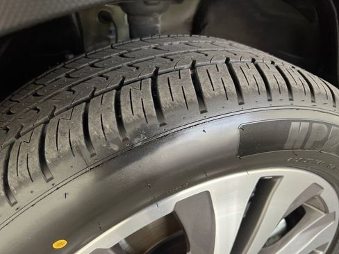 Certified 2022 Subaru Ascent Touring image 29