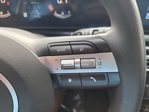 Used 2025 Hyundai Tucson SEL FWD image 33