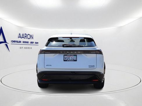 Used 2024 Nissan Ariya AWD image 5