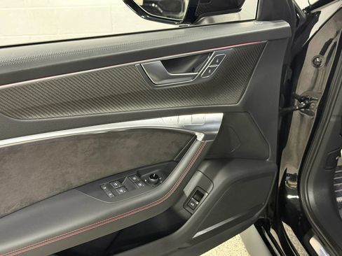 Used 2021 Audi RS 6 w/ Carbon Optic Package image 12