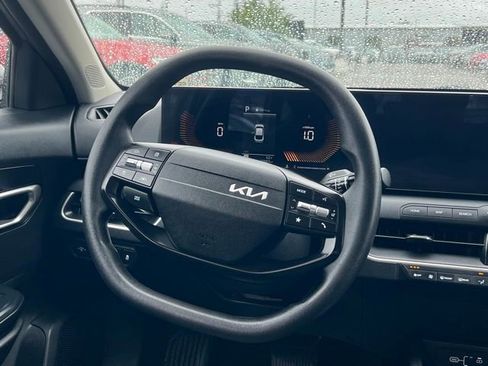 Used 2025 Kia K4 FWD image 12