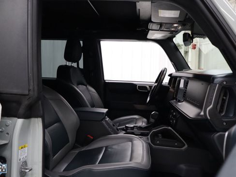 Used 2022 Ford Bronco Outer Banks w/ Sasquatch Package image 32
