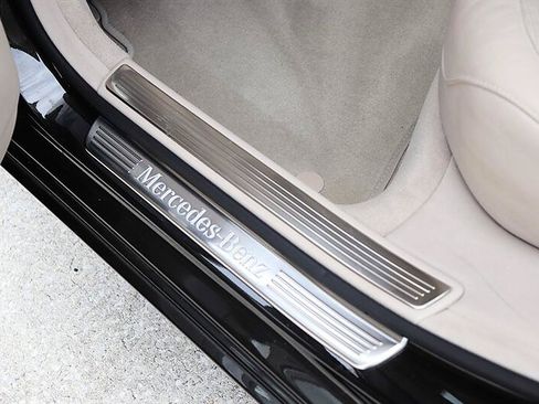 Used 2015 Mercedes-Benz S 550 Sedan image 20