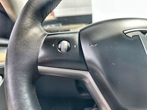 Used 2023 Tesla Model 3 Standard Range RWD image 31