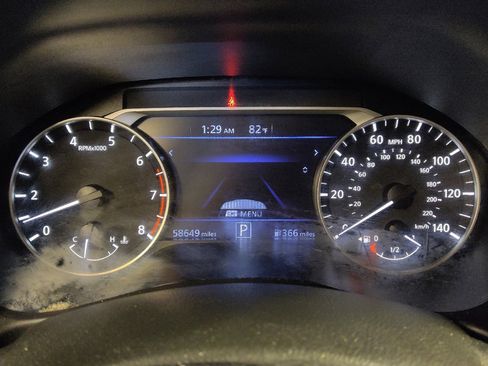 Used 2022 Nissan Altima 2.5 SV w/ SV Premium Package FWD image 23