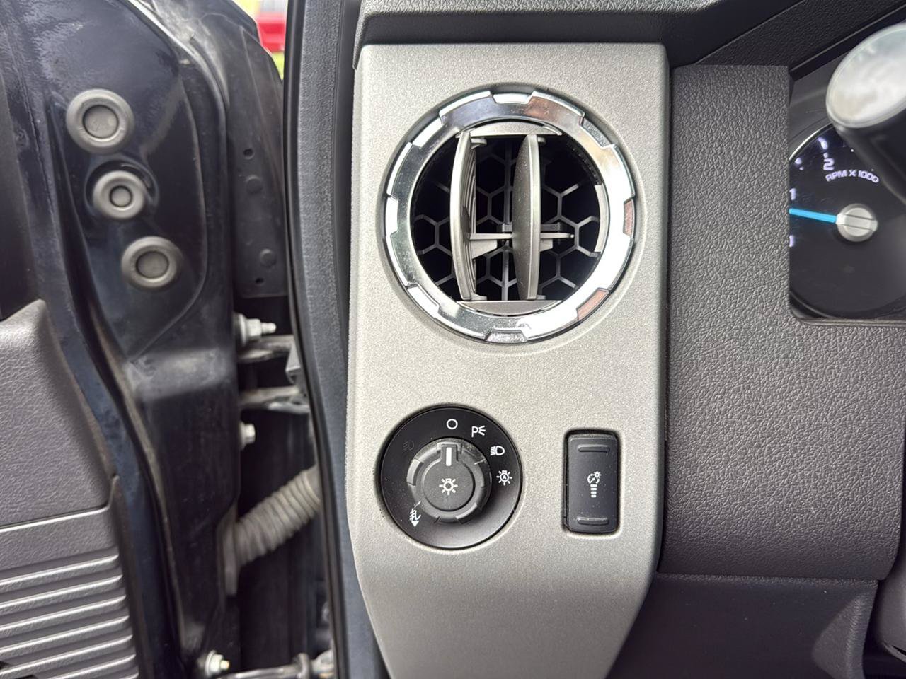 Used 2016 Ford F350 Lariat w/ Lariat Ultimate Package AWD/4WD image 18