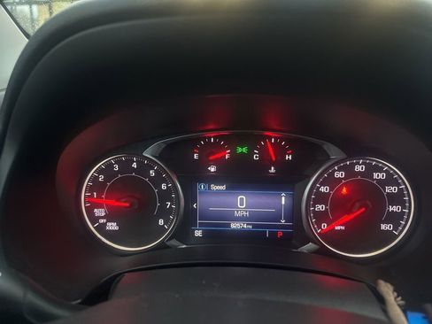 Used 2020 GMC Terrain SLE w/ Elevation Edition image 2