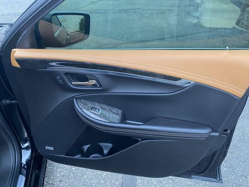 Used 2014 Chevrolet Impala LTZ image 39