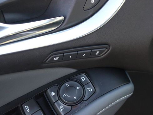 Used 2022 Buick Enclave Premium w/ Experience Buick Package image 16