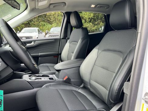 New 2026 Ford Escape SE image 13