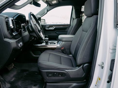 Used 2023 GMC Sierra 1500 Elevation w/ LPO, Elevation Black Package image 17