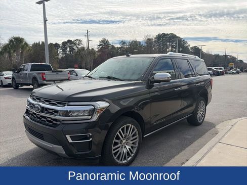 Used 2022 Ford Expedition Platinum image 4