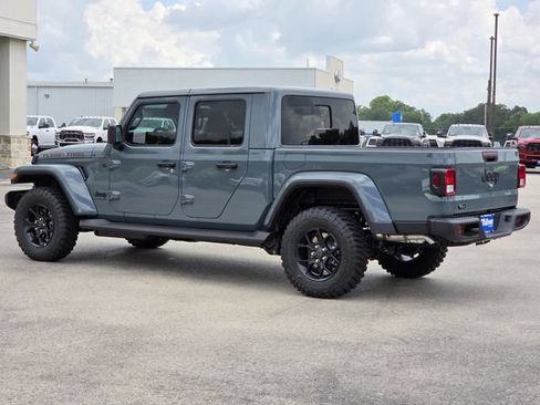 New 2026 Jeep Gladiator Sport AWD/4WD image 4