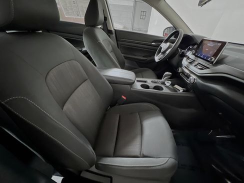 Used 2025 Nissan Altima 2.5 SV image 31