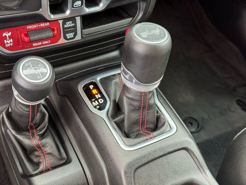 Used 2023 Jeep Wrangler Unlimited Rubicon w/ Steel Bumper Group AWD/4WD image 33