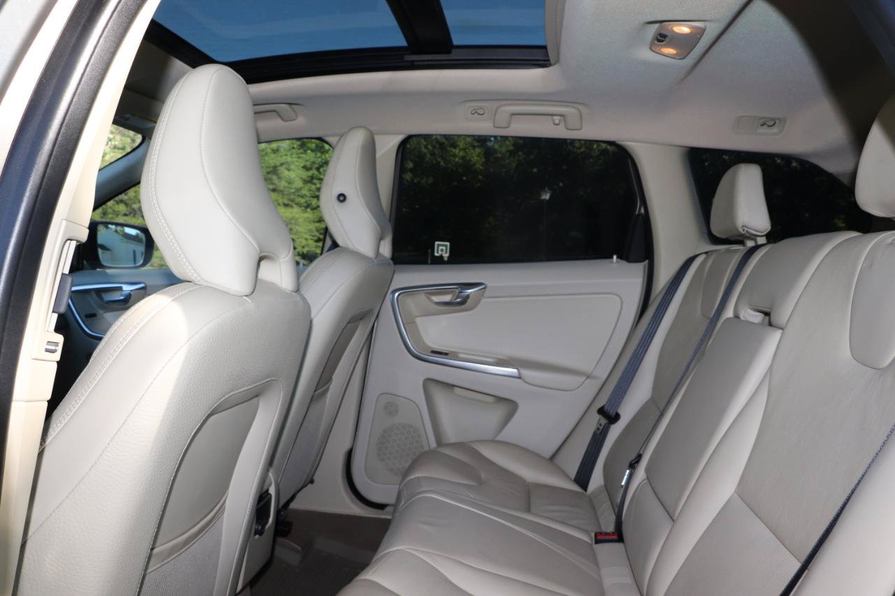 Used 2013 Volvo XC60 3.2 FWD image 25